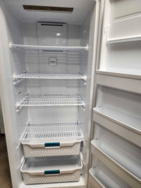 Hisense 21 cu ft upright white freezer 