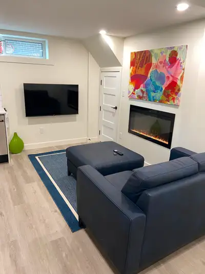 Bright 1 Bedroom apartment  - Central Kingston
