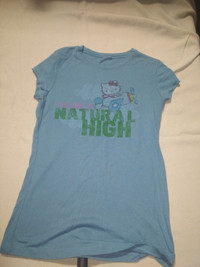 shirt: hello kitty 'I'm on a natural high'