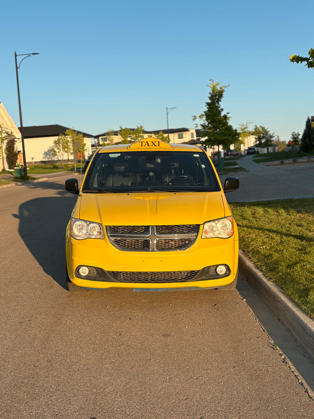 Dodge Caravan 2019 in Cars & Trucks in Strathcona County