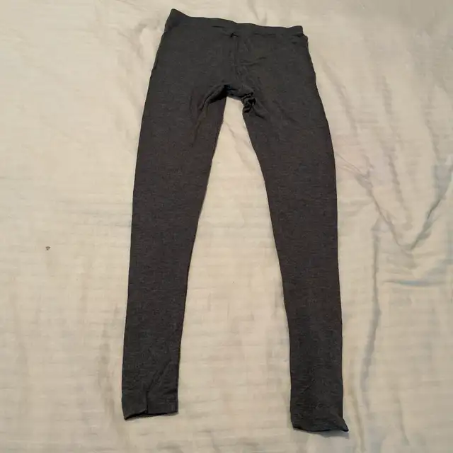 Grey soft comfortable Leggings in Women's - Bottoms in City of Toronto - Image 2