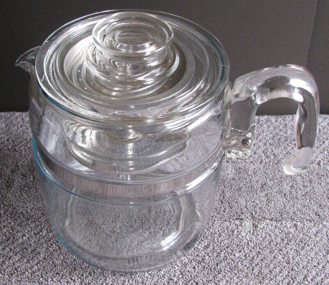 Pyrex Blue Flameware 9 Cup Glass Coffee Pot Percolator Complete in Arts & Collectibles in Saint John