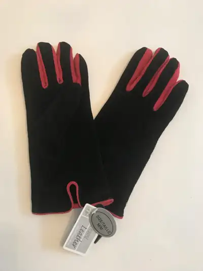 Lady’s New Gloves, View more