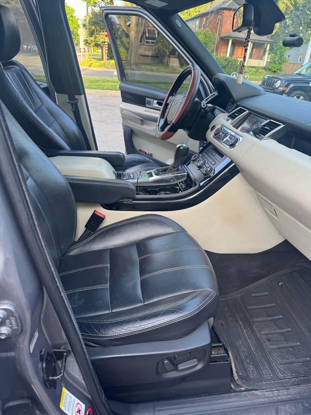  2013 Range Rover in Cars & Trucks in Hamilton - Image 2