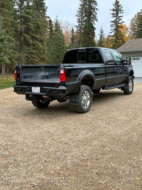 2008 F-350 Ford Harley Davison 6.8L V10 Triton 4x4 fully loaded in Cars & Trucks in Edmonton - Image 4