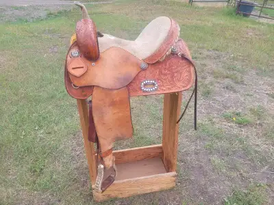 14" Alamo barrel saddle, View more