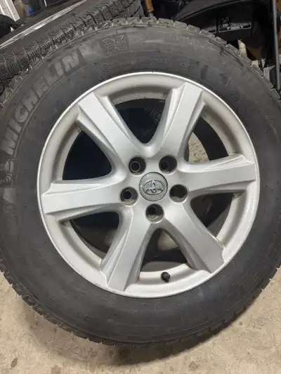 Set of 4 michelin winter tires 225/65 R17 on original toyota rims Were on toyota rav4 and also can f...