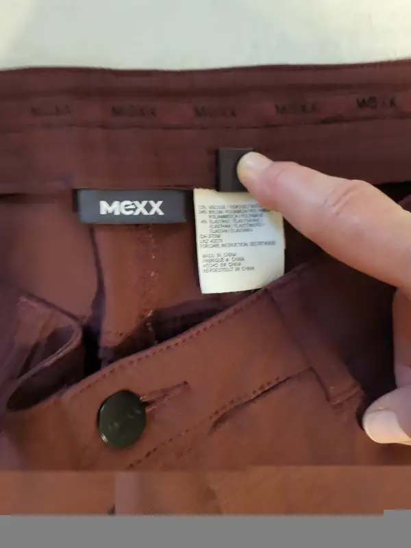 New MEXX Casual  PANTS waist 31 “, Hips 40 “ in Women's - Bottoms in Edmonton - Image 5