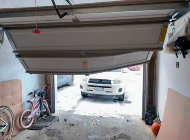 garage door service and openers installation in Garage Door in Hamilton - Image 2