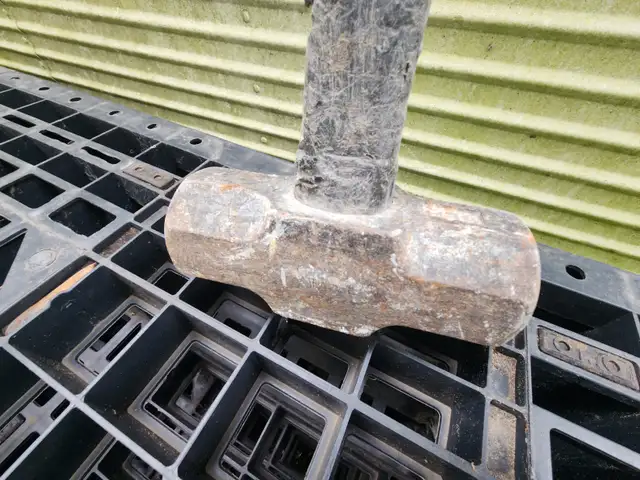 6 Lb. Long Handle Sledge Hammer65048385789441121