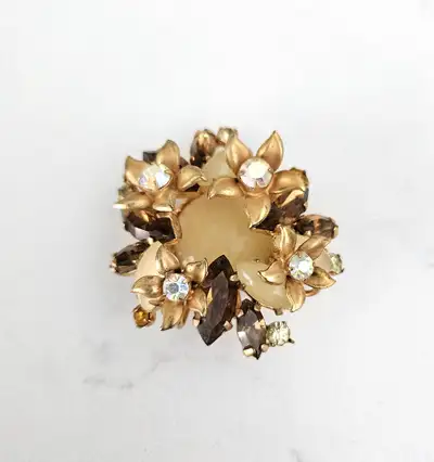 VTG Rhinestone Cabochon Floral Gold Metal Brooch, View more