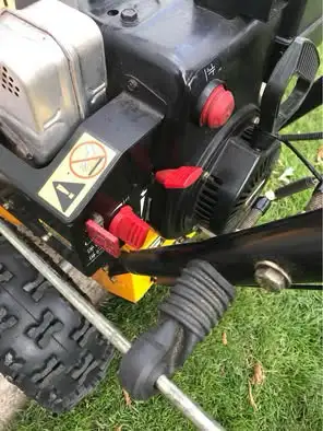 Murray Snow Blower Euro Series 1030 in Snowblowers in City of Toronto - Image 9