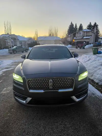 19 Lincoln Nautilus for sale, accident free! A luxury mid‑size SUV with low kilometres (85k) and loa...