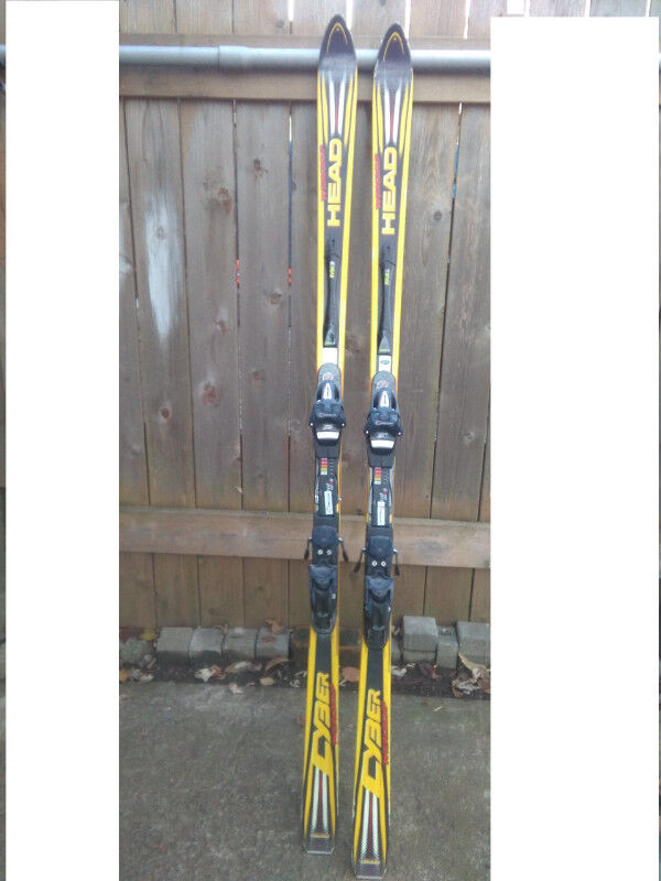 Head skis used in Ski in City of Toronto - Image 2