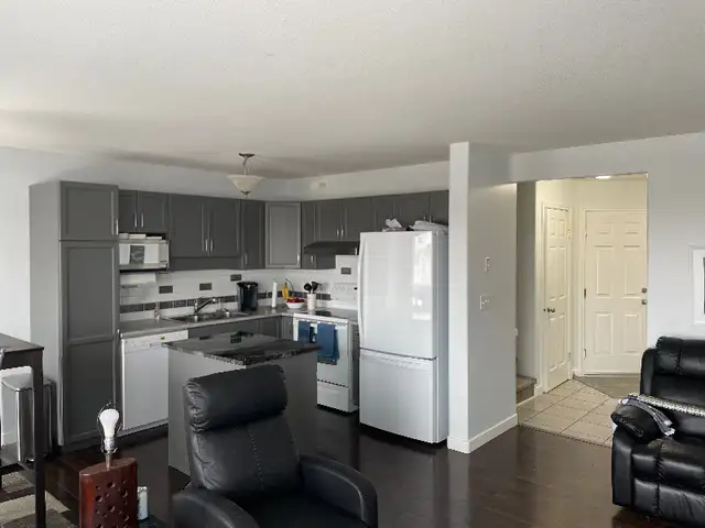 Semi retired Interior Painter in Painters & Painting in Calgary - Image 6