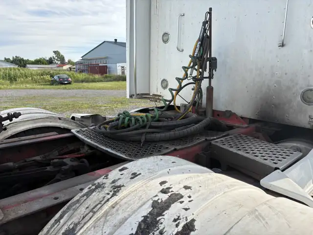 Kenworth Camion in Heavy Trucks in Longueuil / South Shore - Image 4