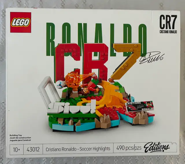 NEW Ronaldo Soccer Lego #43012