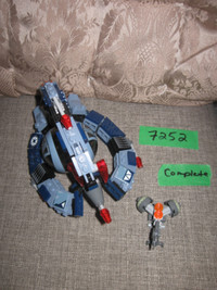 Complete LEGO Star Wars Droid Tri-Fighter 7252 Collector's Set