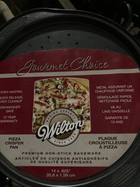 Wilton pizza crisper pan…NEW! 
