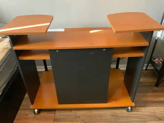 Computer desk for Gaming/Office in Desks in Ottawa - Image 5