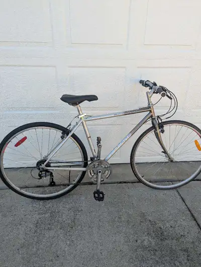 Trek Multitrack 700, View more