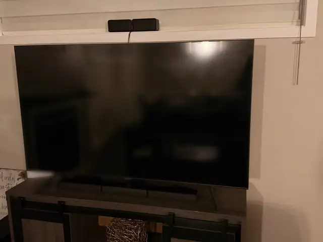 Samsung 65" QLED 4K Smart TV (QN65Q60TAF) - Like New in TVs in Ottawa - Image 7