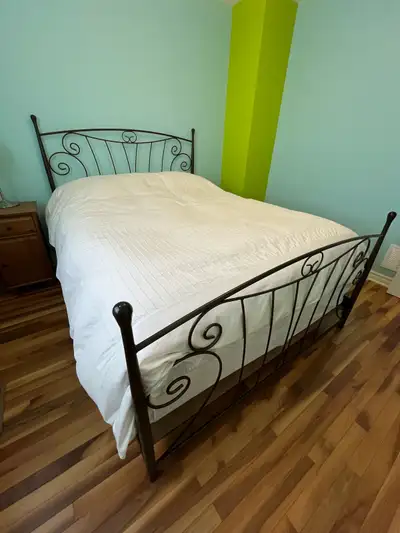 base de lit queen , View more