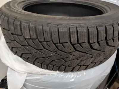 General Altimax 225/55R19 No rims