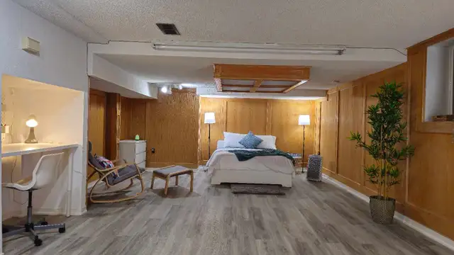 Basement suite in Short Term Rentals in Calgary - Image 9