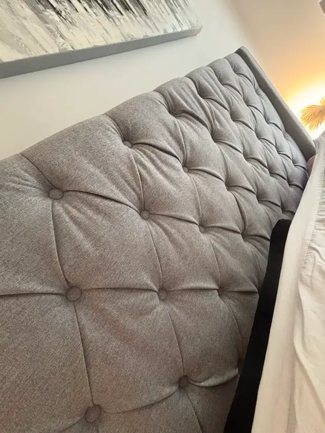 Queen size bed , upholstered Grey .. with mattress in Beds & Mattresses in Laval / North Shore - Image 3