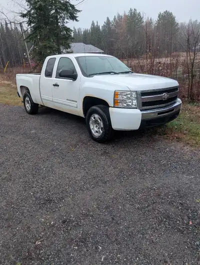 Great old truck. Has a ton of new parts. 4.8 2 WD. Mvi until summer 2026 Open to trades for another...