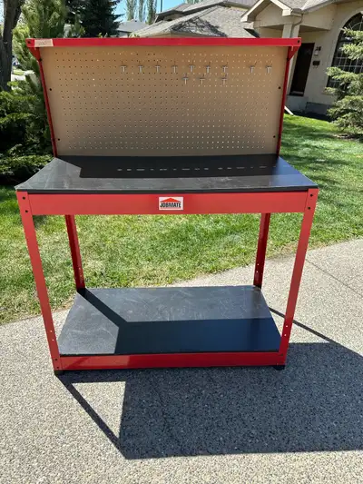 Workbench in like new condition.