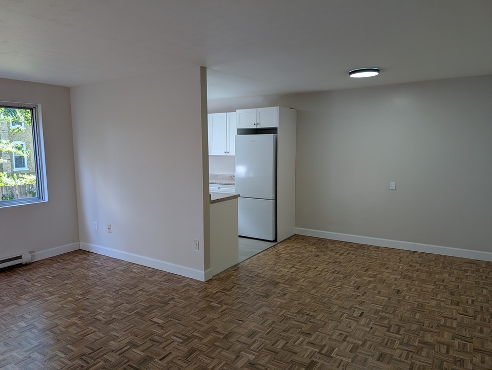 Renovated 1 Bedroom in Strathroy 3