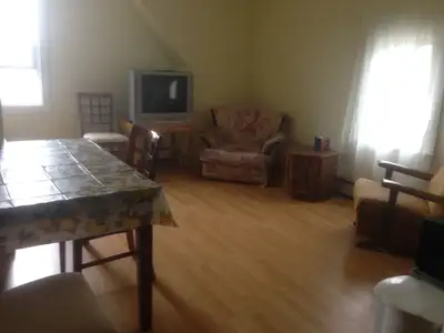 1 Bedroom Apartment 3rd floor available for rent Heat pump Safety deposit of $1200 will be required...