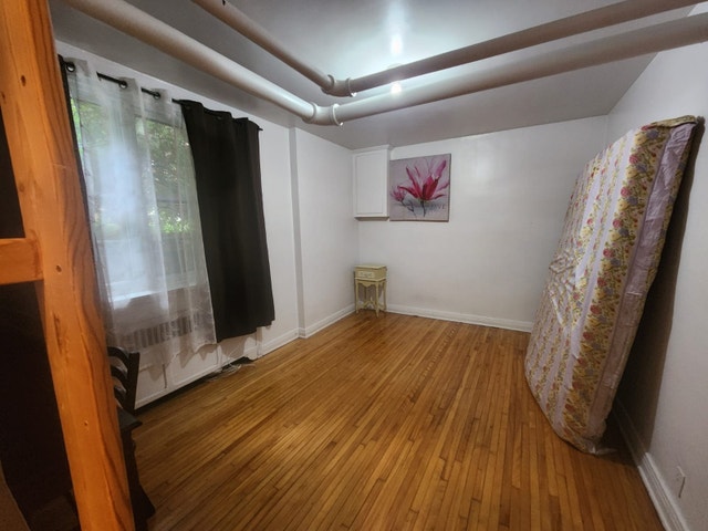 *Bel appartement d’une chambre rénové pour emménager IMMÉDIAT* — photo 2