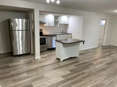 Recently renovated 2 bedroom legal suite on a quiet street in Rundle. Close to shopping, major roads...