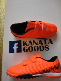 Boy's turf soccer shoes size 6, Kanata, ottawa