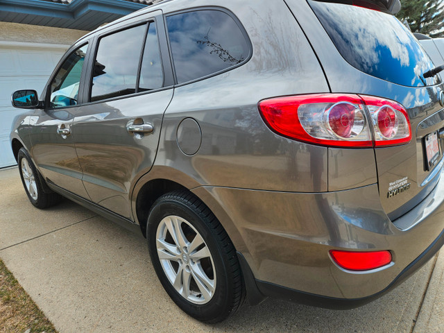 2011 Hyundai Santa Fe AWD V6 Limited in Cars & Trucks in Edmonton - Image 3