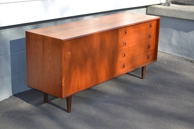 Mid Century Teak Sideboard in Hutches & Display Cabinets in Kingston - Image 2