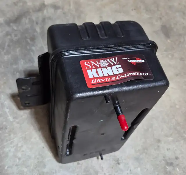 FUEL TANK for TECUMSEH ENGINE in Snowblowers in Kitchener / Waterloo - Image 4
