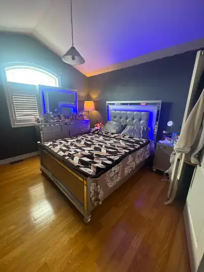There are 2 separate rooms for rent in the house. There is 1.5 washrooms in the house it’s a fully f...