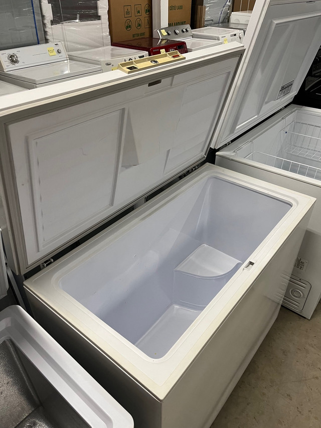 Woods Ace chest freezer 10 cubic  in Freezers in Stratford