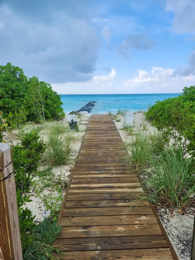 TURKS AND CAICOS LUX VILLA - AFFORDABLE VACATION in Turks & Caicos in Canada - Image 9