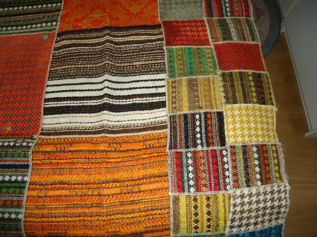 Couvre-lit et tapis tissé in Bedding in Longueuil / South Shore - Image 8