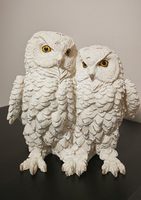 Birds of a Feather Decorative Cozy White Snowy Owl Couple Statue