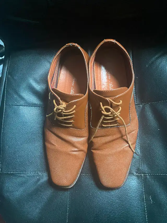 Men’s pair of shoes in Men's Shoes in Kitchener / Waterloo - Image 3
