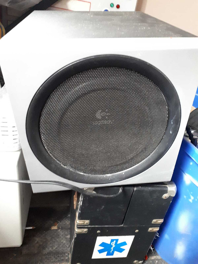 Powered sub for computer in Speakers in Edmonton
