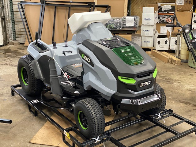 2024 EGO TR4204 ELECTRIC LAWN TRACTOR (JUST ARRIVED) in Lawnmowers & Leaf Blowers in North Bay - Image 2