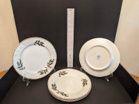 Mistletoe Plates - Romanian; ARPO Curtea De Arges Fine Porcelain