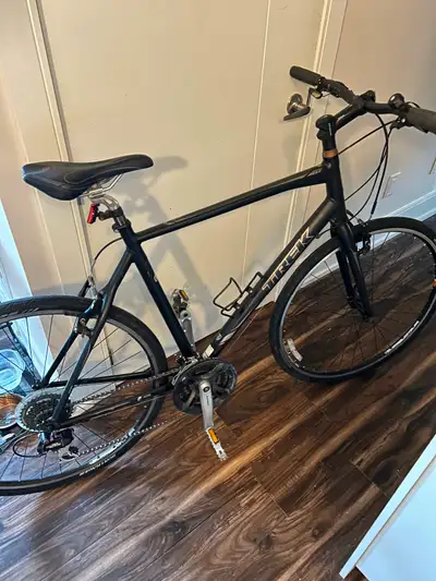 Trek FX 7.2 road bike, View more